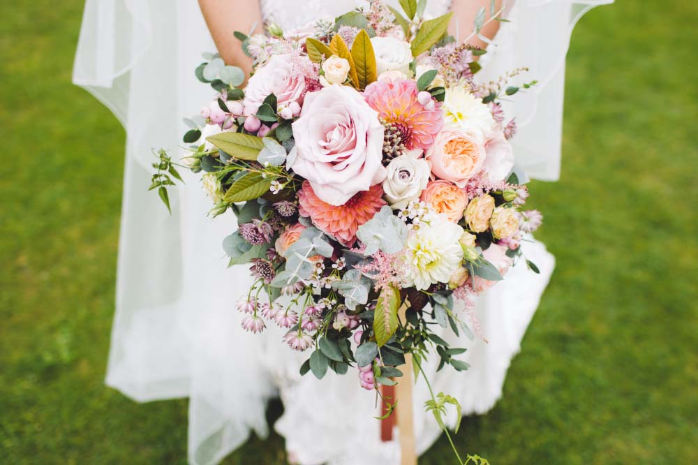 Online Wedding Flower Delivery: Convenient and Reliable